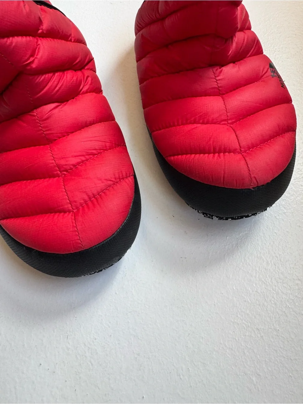 The North Face ThermoBall Traction Booties in Red/Black Puffer Mens Size 7